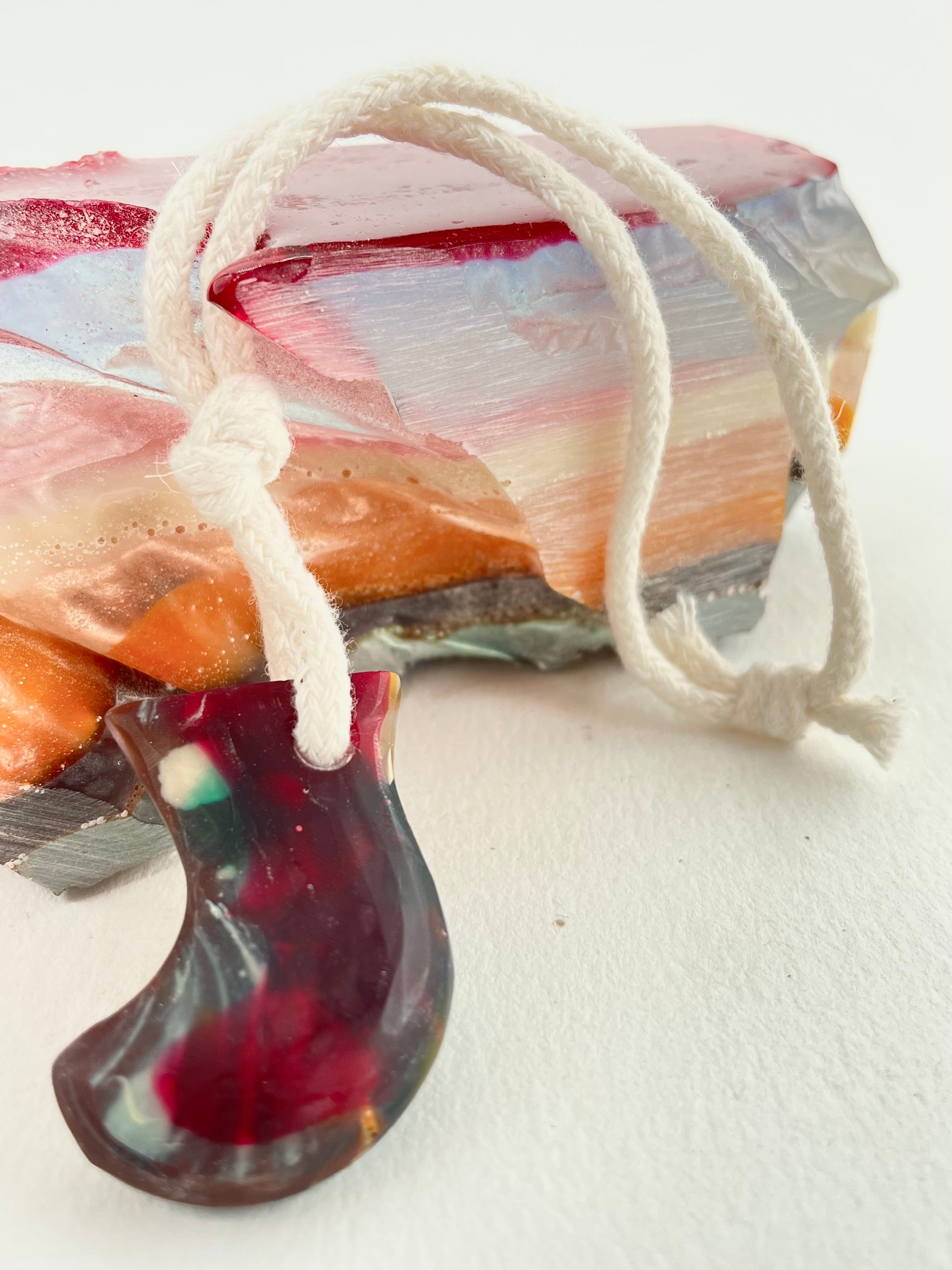 Resin Rad Fin Keyrings Bees Waxed series of 2